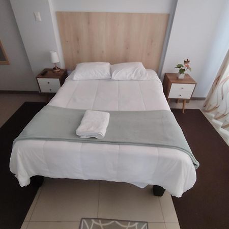 Mada Guest House Puno "Hospedaje" ภายนอก รูปภาพ